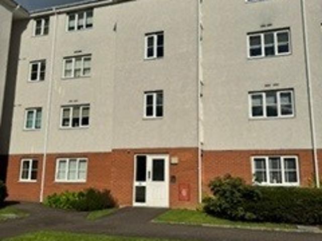 2 bedroom Flat To Let