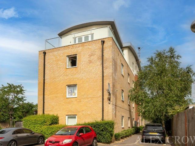 2 Bedroom Flat To Let