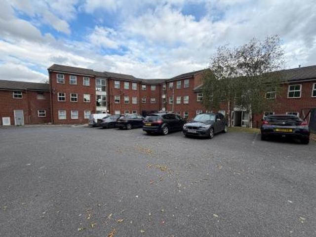2 bedroom Flat To Let