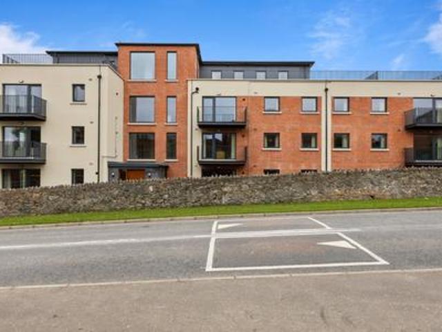 2 bedroom Flat To Let