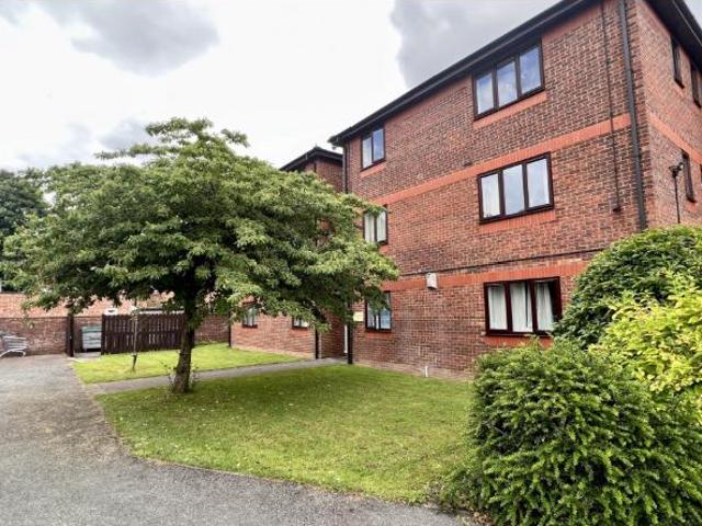 2 Bedroom Flat To Let in Chester, CH1