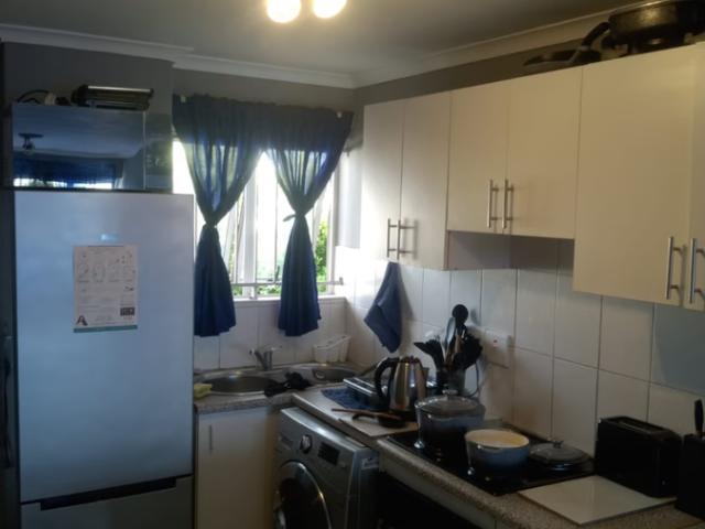 2 Bedroom Flat To Let in Goodwood Estate