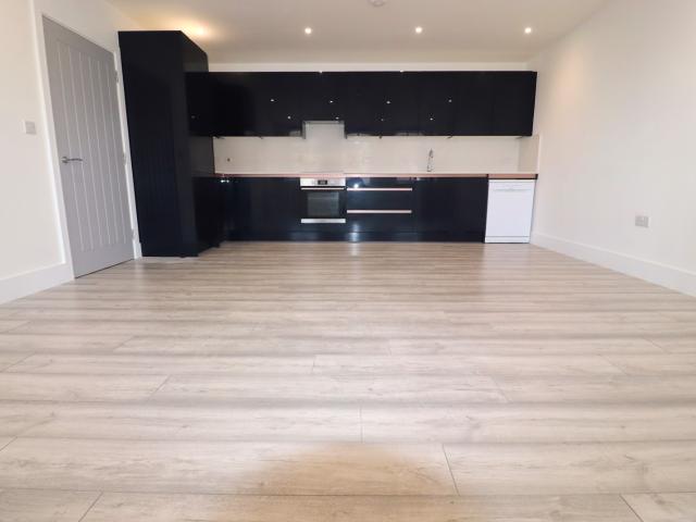 2 Bedroom Flat To Let in Dartford, DA1