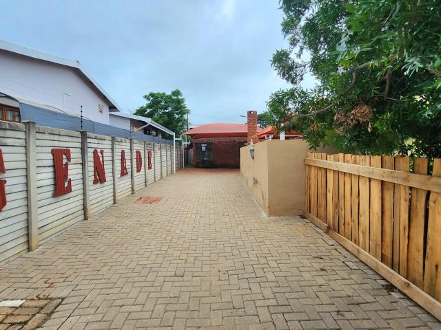 2 Bedroom Flat To Let in Fauna Park