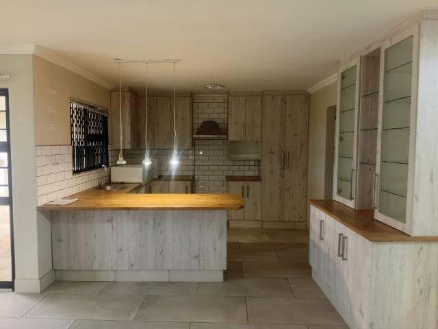 2 Bedroom Flat Rented in Kwelera