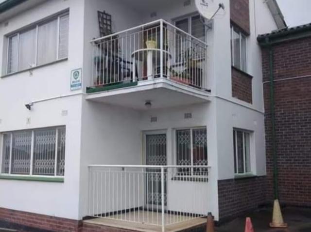 2 Bedroom Flat To Let in Malvern