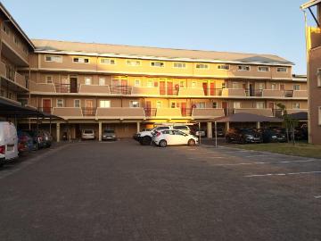 2 Bedroom Flat To Let in Uitzicht
