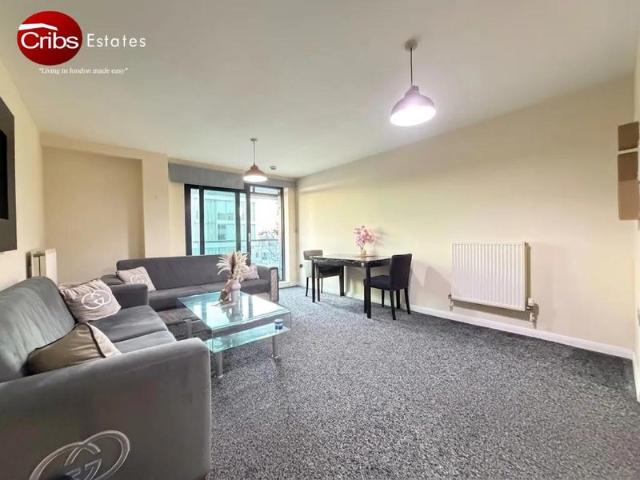 2 Bedroom Flat to Rent Mill Harbour E14