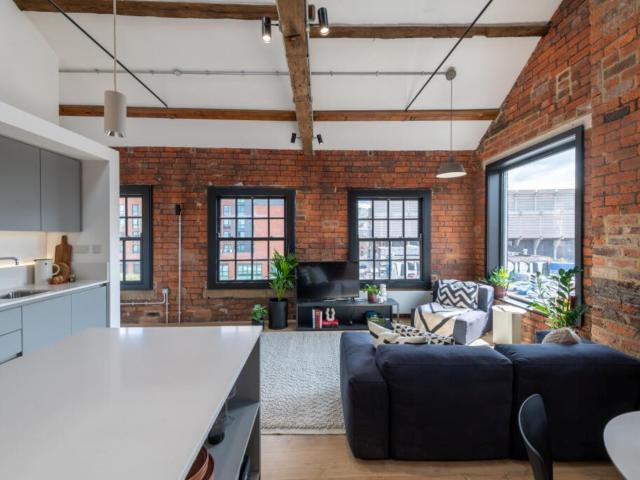 2 bedroom flat to rent on Milton Street, Sheffield