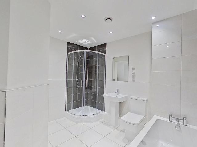 2 bedroom flat to rent on Atkinson Street, Leeds