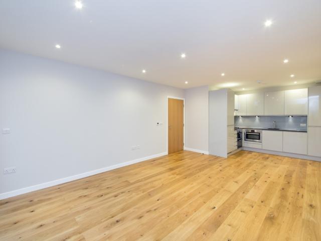 2 bedroom flat to rent on Amberley Road, London