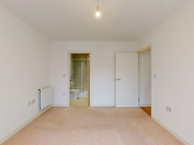 2 bedroom flat to rent on Bramwell Way, London