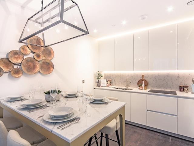 2 bedroom flat to rent on Charles Clowes Walk, London