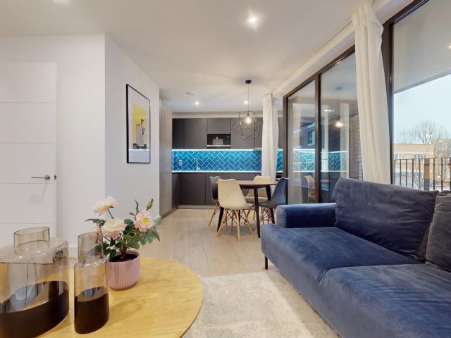 2 bedroom flat to rent on Cremer Street, London