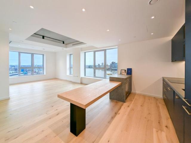 2 bedroom flat to rent on Goodluck Hope Walk, London