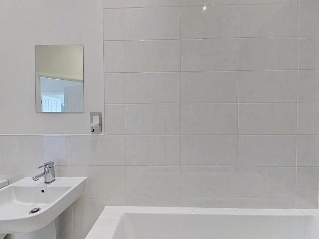 2 bedroom flat to rent on Goodman Street, Leeds