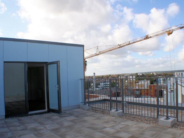2 bedroom flat to rent on Joslin Avenue, London