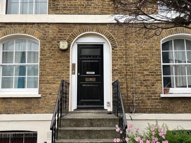 2 bedroom flat to rent on King's Cross Road, London
