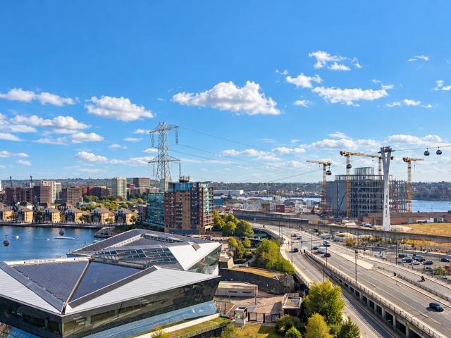 2 bedroom flat to rent on Tidal Basin Road, London