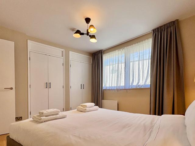 2 bedroom flat to rent on Tottenham Street, London