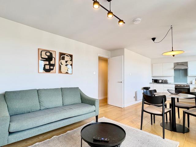 2 bedroom flat to rent on Tottenham Street, London