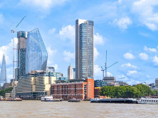 2 bedroom flat to rent on Upper Ground, London