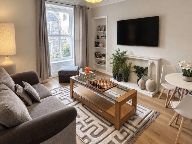 2 Bedroom Flat to Rent at Dundee, Dundee City, Maryfield, Stobswell