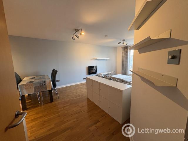 2 Bedroom Flat to Rent at Edinburgh, Leith, The Shore