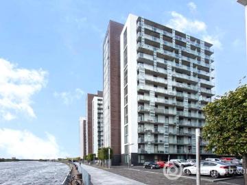 Glasgow, Glasgow and Clyde Valley - Balcony