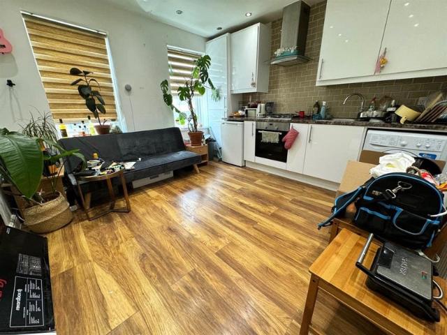 2 Bedroom Flat To Rent, Bethnal Green, E2