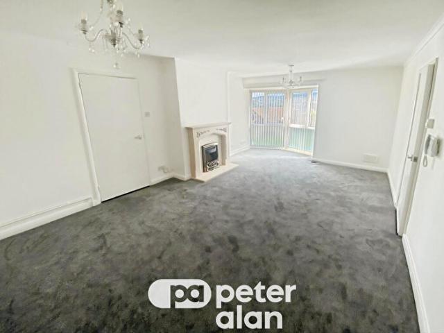 2 Bedroom Flat To Rent In Maes Brynna, CF44