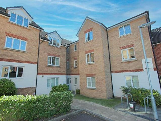 2 Bedroom Flat To Rent In Monarch Way, Leighton Buzzard, LU7