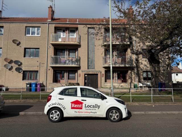 2 bedroom Flat to rent in Montrose