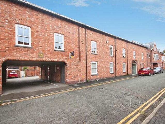 2 Bedroom Flat To Rent In Morton Street, Leamington Spa, Warwickshire, CV32