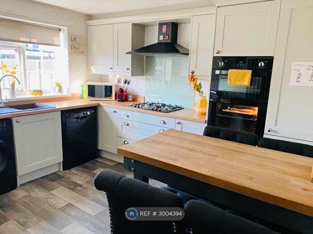 2 Bedroom Flat To Rent In Nursery Road, Radcliffe On Trent, Nottingham, NG12