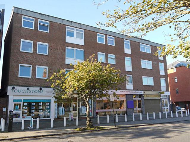 2 Bedroom Flat To Rent In New Bedford House, Aylesbury, HP20