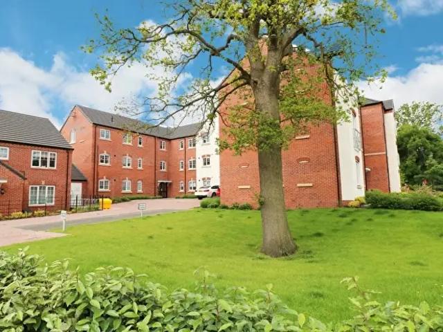 2 Bedroom Flat To Rent In New Meadow Close, Shirley, Solihull, West Midlands, B90