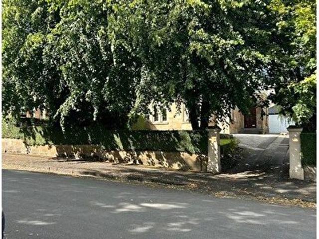2 Bedroom Flat To Rent In Newark Drive, Glasgow, G41