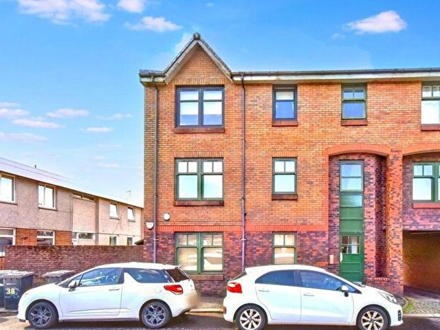 2 Bedroom Flat To Rent In Newtown Street, Kilsyth, G65