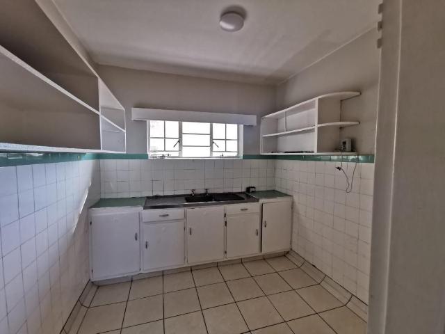 2 Bedroom flat to rent in North End, Port Elizabeth