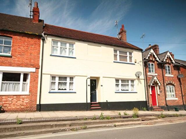 2 Bedroom Flat To Rent In North Street, South Oxfordshire, OX9