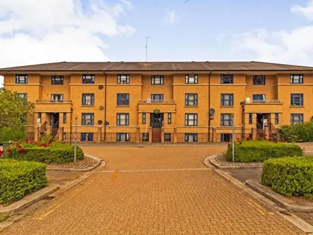2 Bedroom Flat To Rent In North Third Street, Milton Keynes, Buckinghamshire, MK9