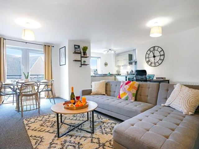2 Bedroom Flat To Rent In Northampton District, NN1