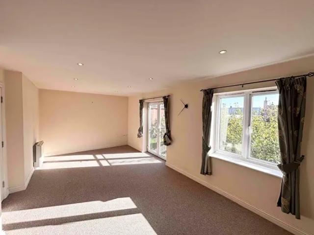 2 Bedroom Flat To Rent In Off Blackbird Road, Bradgate Street, LE4