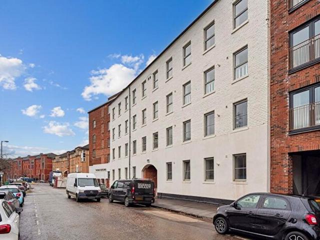 2 Bedroom Flat To Rent In Old Rutherglen Road, Gorbals, Glasgow, G5
