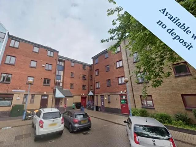 2 Bedroom Flat To Rent In Abernethy Square, Marina, Swansea SA1