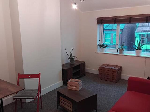 2 Bedroom Flat To Rent In Albany Road, Coventry, CV5