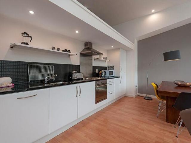 2 Bedroom Flat To Rent In /, Albion Street, Glasgow, G1