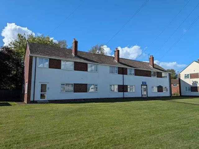 2 Bedroom Flat To Rent In Andover Court, Kidlington, OX5