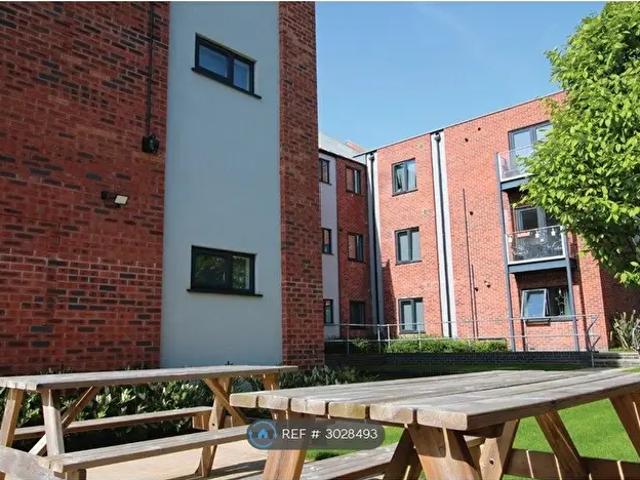 2 Bedroom Flat To Rent In Burgess Road, Leicester, LE2